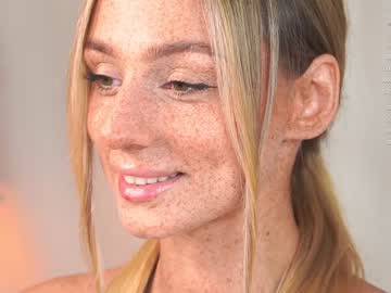 webcam girl artease image #5908912