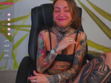 webcam girl nickyneck image #4547661