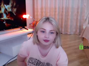 webcam girl shy_blondiee image #3741994