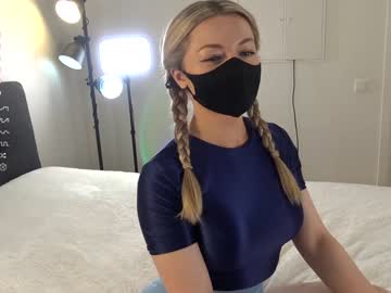 webcam girl blondehottiekerry image #5110662