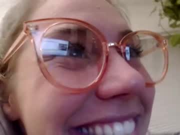 webcam girl bambis_honeypot image #933061