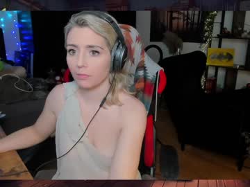 webcam girl kimilee22 image #6143734