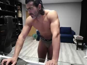 webcam man latino23bom image #5500116