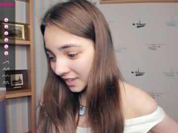 webcam girl shy_media image #4402485
