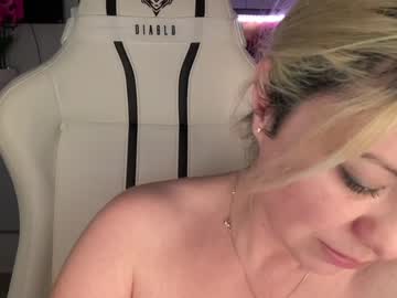 webcam girl kiradivine image #6039756