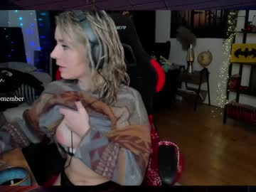 webcam girl kimilee22 image #5896608
