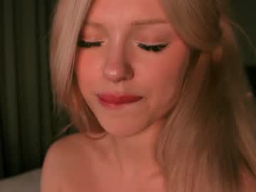webcam girl bunnylia__ image #4888140