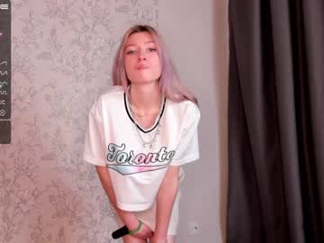 webcam girl princess_hug image #3522917