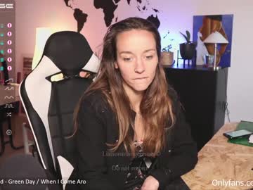 webcam girl liaisonsdangereuses image #1365881