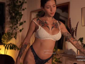 webcam girl effyloweell image #2696595
