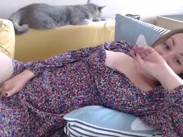 webcam girl juicy_peach88 image #2621486