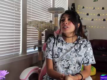 webcam girl violetttflowers image #4919203