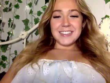 webcam girl winterbunny69 image #6202016