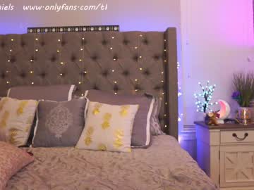 webcam girl theashleydaniels image #413933