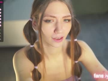 webcam girl angels_kiss image #3200443