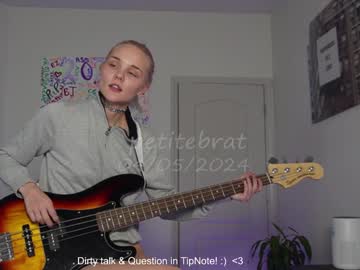 webcam girl petitebrat image #6709774