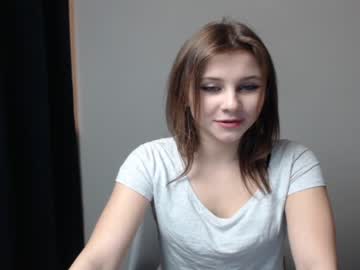 webcam girl relax_nina image #740932