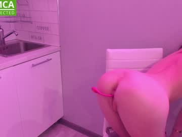 webcam girl queenieandliam image #1151562