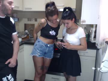 webcam couple maya_and_guests image #4659344