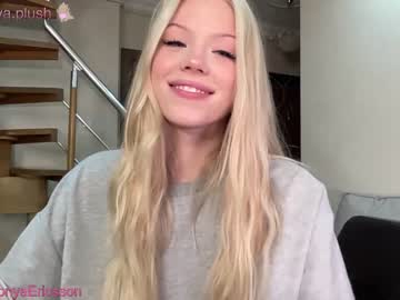 webcam girl sonyaplush image #5882144