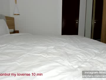 webcam girl carolinaherera image #2656489