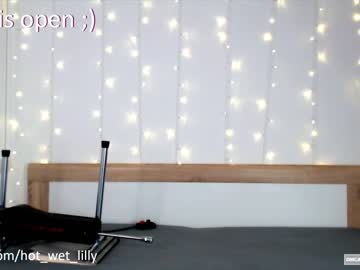 webcam girl hot_wet_lilly image #3303322