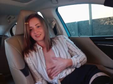 webcam girl juicy_peach88 image #4240320