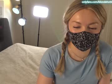 webcam girl blondehottiek image #6545603