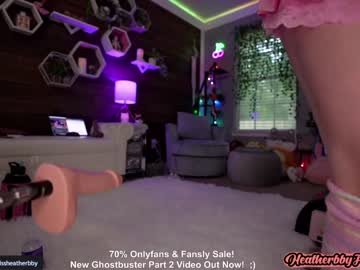 webcam girl heatherbby9 image #2473715