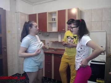 webcam couple iuliana32 image #346534