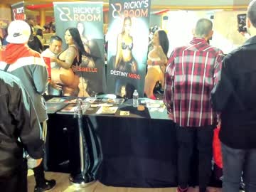 webcam couple yourgirlmillie image #6165242