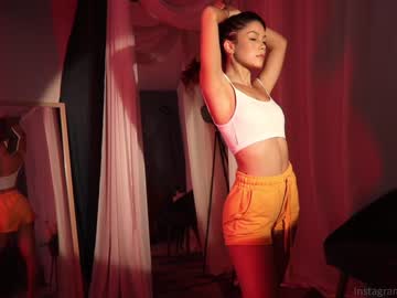 webcam girl tifalock_ image #1637180