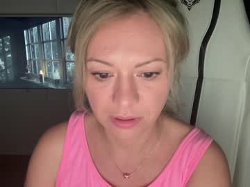 webcam girl kiradivine image #2551412