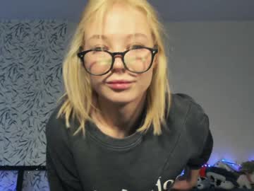 webcam girl cutie_moon image #1942431