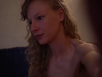 webcam girl sistinehashands image #2373498
