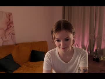 webcam girl caught_in_4k image #2106541