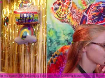 webcam girl emmasky69 image #40390
