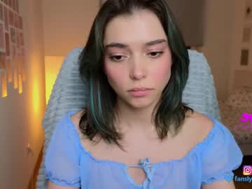 webcam girl lily_ewing image #5372080