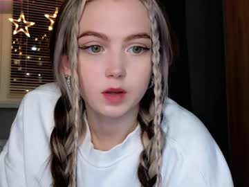 webcam girl small_blondee image #5725373