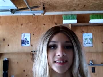 webcam girl littlegreekflower image #5021350