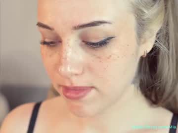 webcam girl mia_milagros image #1800003