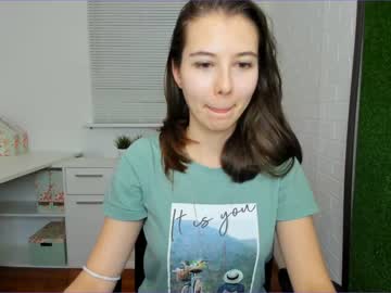 webcam girl carolineprise image #724870
