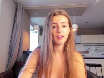 webcam girl coy_amina_ image #2419544