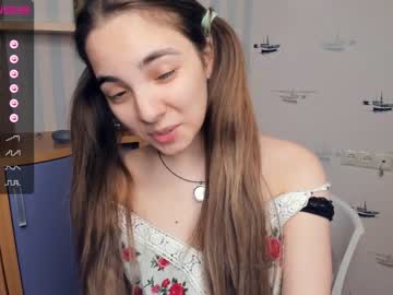 webcam girl shy_media image #4418603
