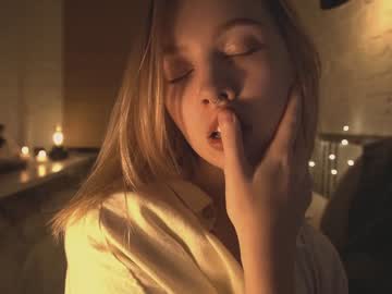 webcam girl bibi_it_is image #2322674