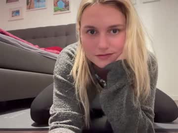 webcam girl sarahsapling image #5480079