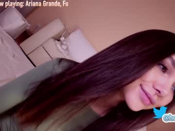 webcam girl hollyextra image #2616648