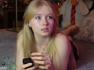 webcam girl bestblondiiecb image #6233944