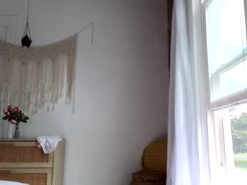 webcam girl littlegreekflower image #5070772