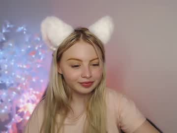 webcam girl shy_blondiee image #3720962